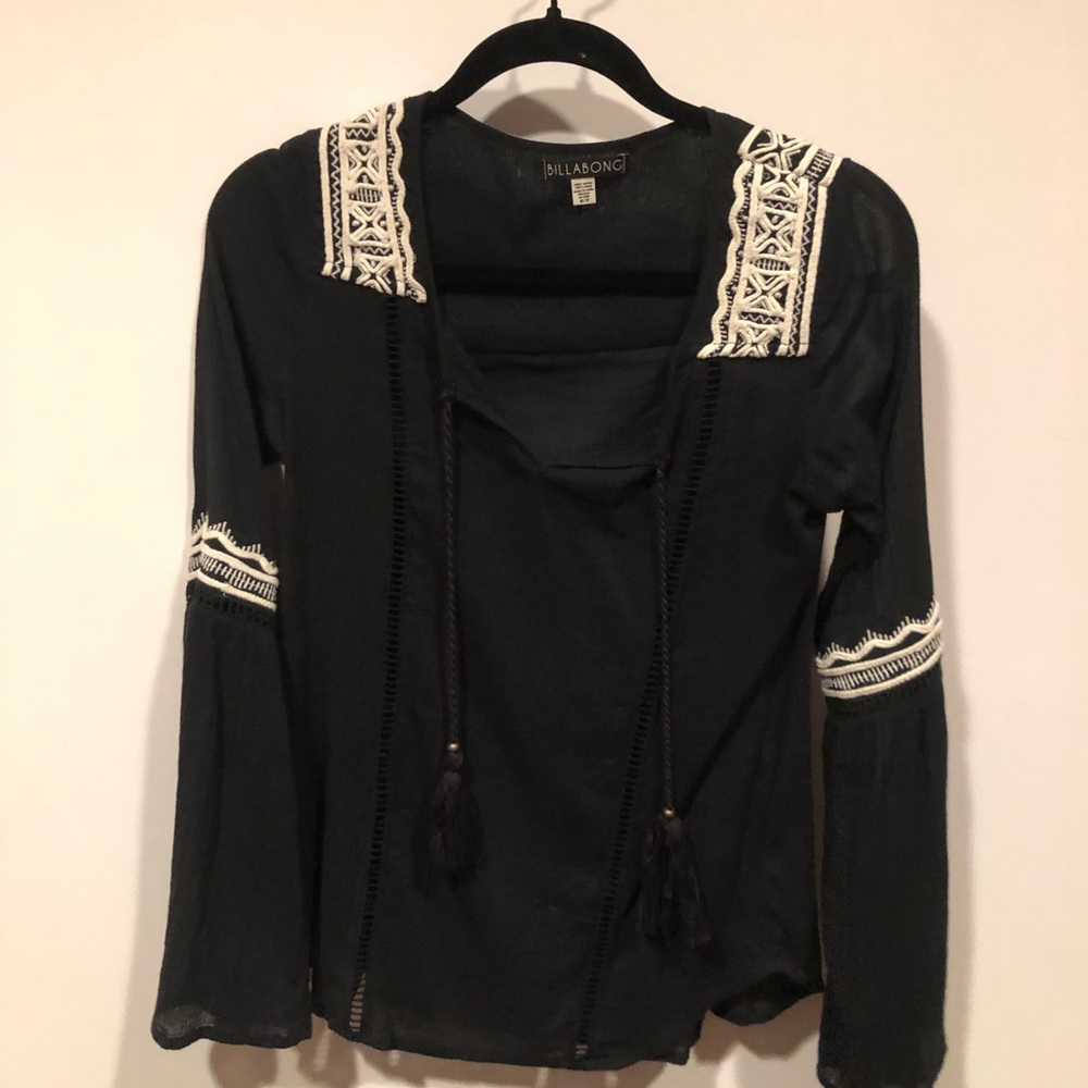BILLABONG LIGHTLY WORN LONG SLEEVE